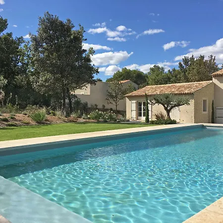 With Swimming Pool And Landscaped Garden * Eyragues